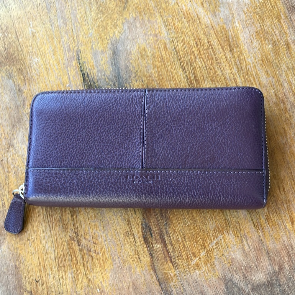 Coach Park F5176 Burgundy Pebbled Leather Large Accordion Zip Wallet